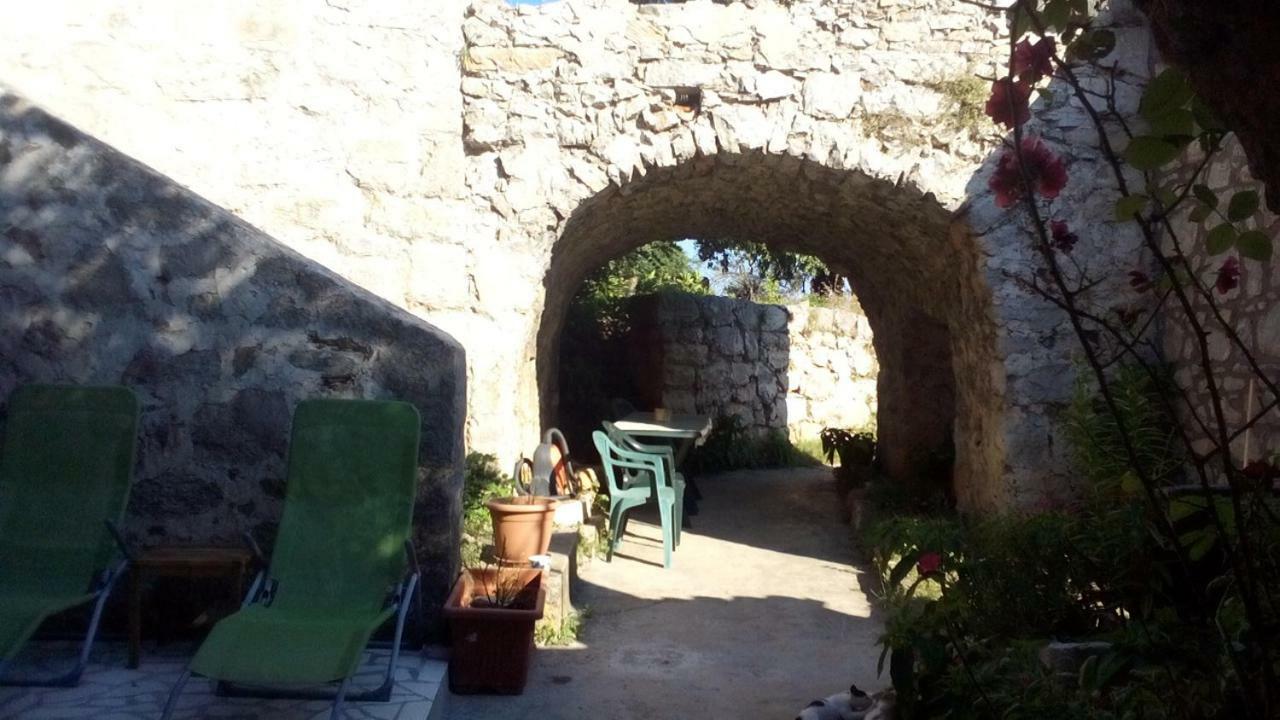 Cottage Melita The Apartment For Animal Lovers Babino Polje Екстер'єр фото